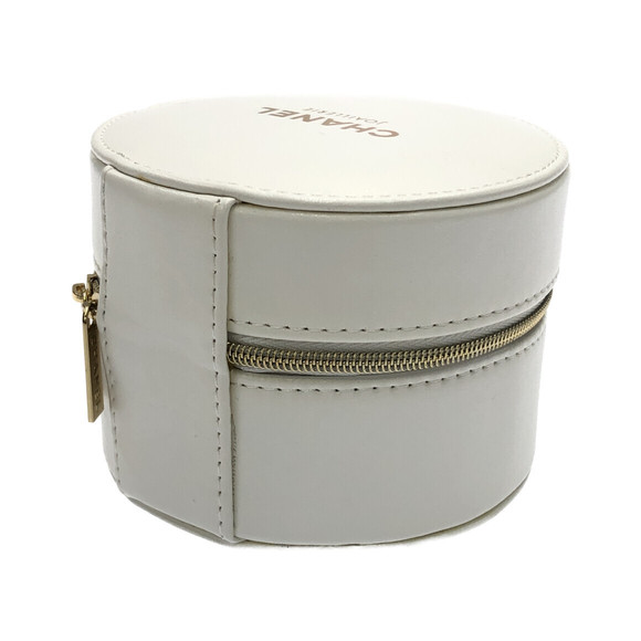 Chanel Case Jewelry White Novelty Pouch Accessory - Picture 1 of 8